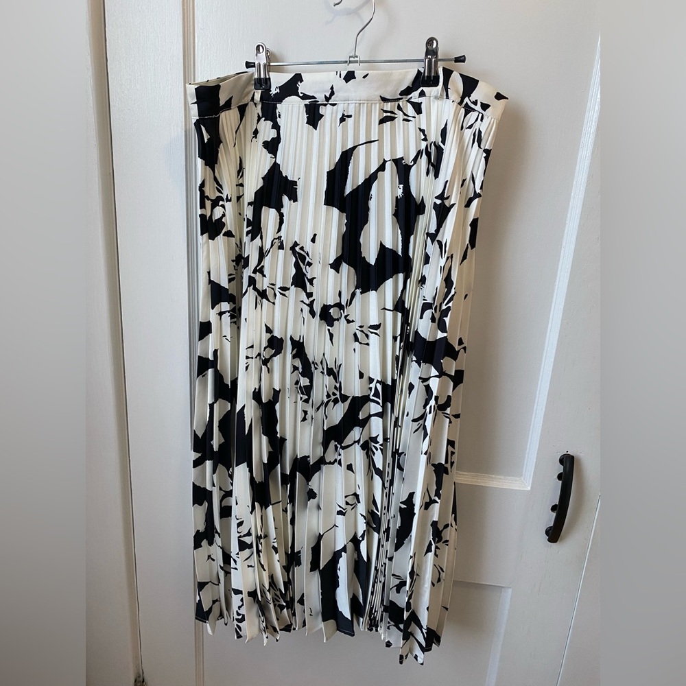 Women's Black & White Pleated Midi Skirt